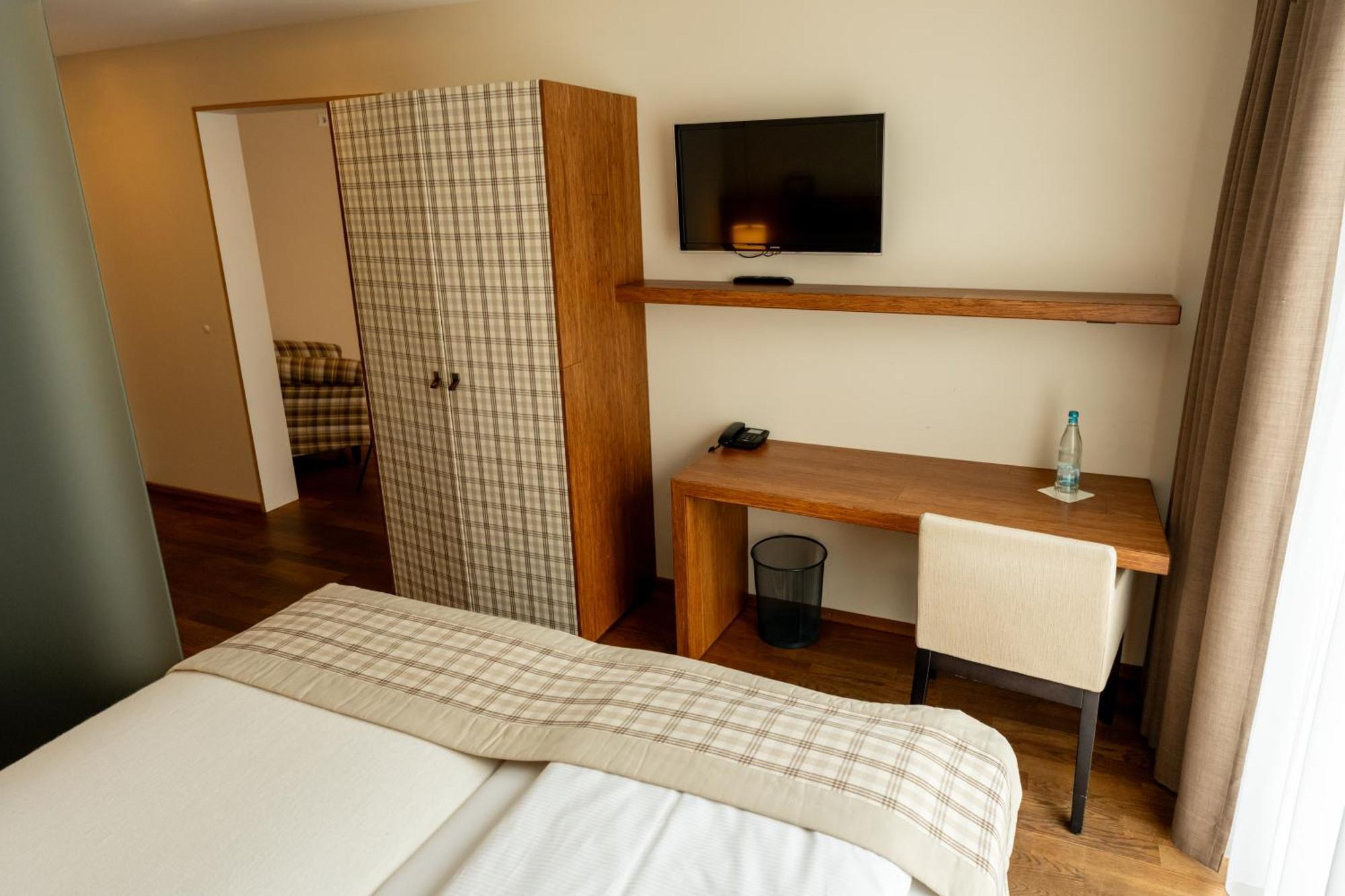 Restaurant Hotel Zum Storchen Waldkirch Eksteriør bilde