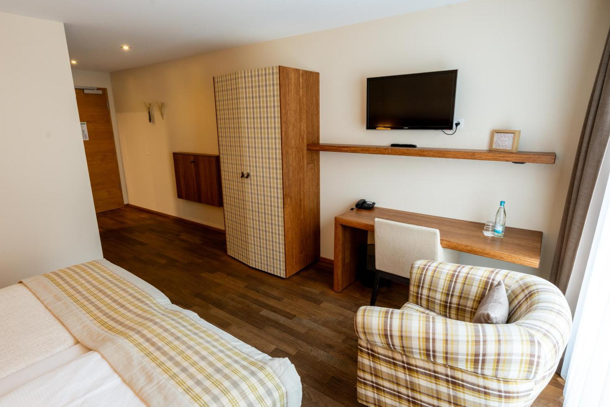 Restaurant Hotel Zum Storchen Waldkirch Eksteriør bilde